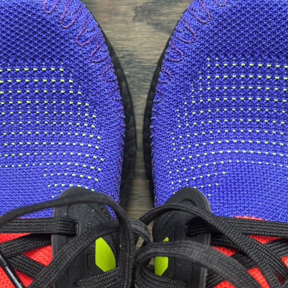 Adidas Ultraboost 2.0 DNA Parley Primeblue ULTRA RARE color pattern. Size 8.5 - Picture 10 of 11